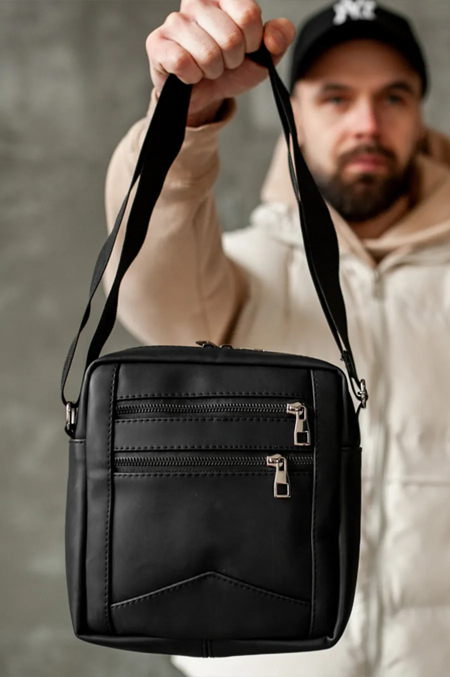 Messenger South Loft black