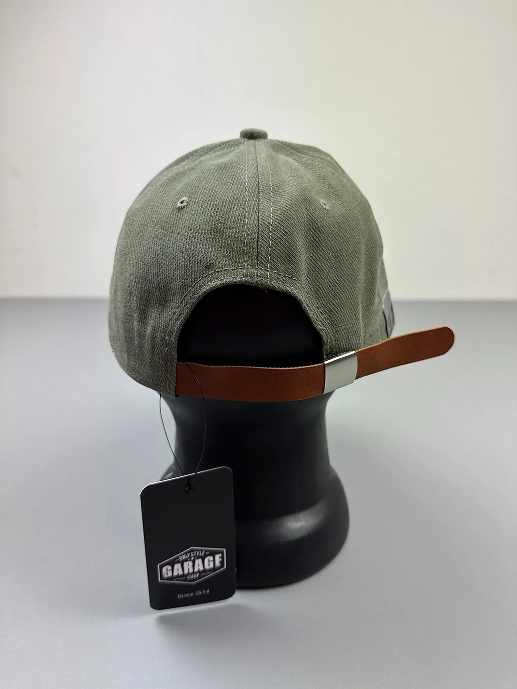 Baseball noname is a monochrome khaki