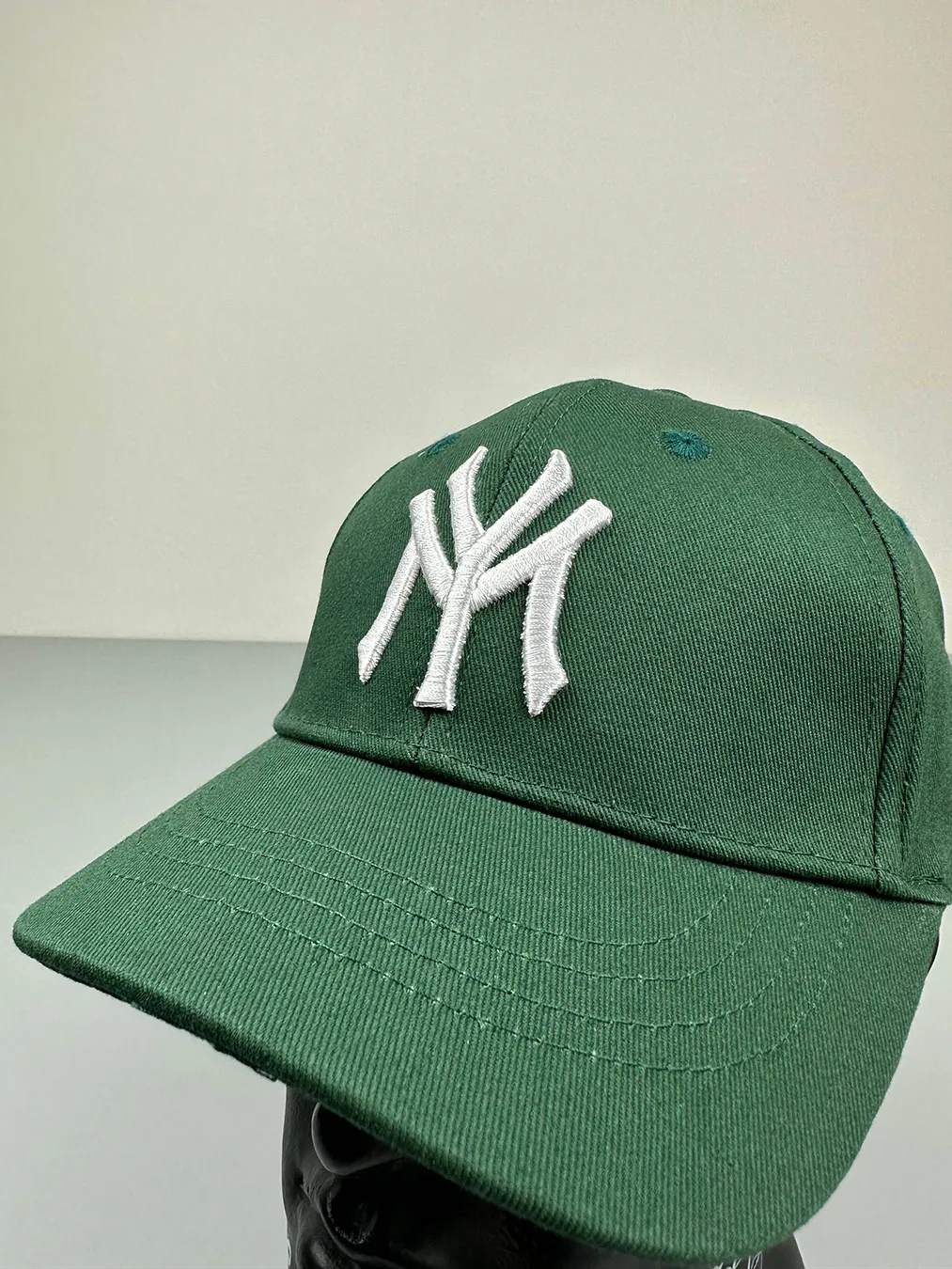 Бейсболка Noname Білий лого NY  Зелений