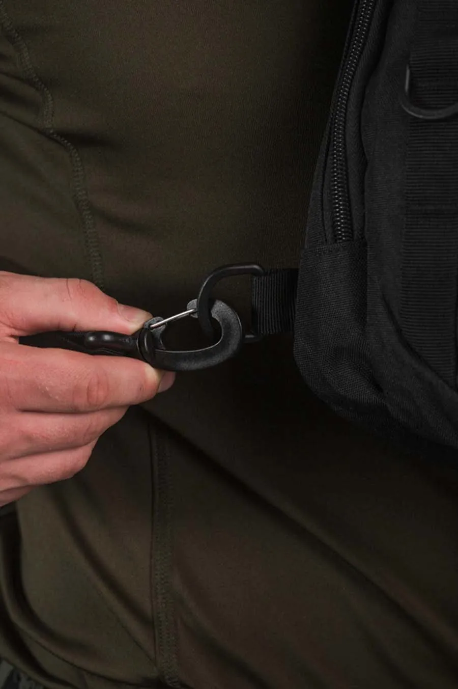Messenger Bezet Armor Black
