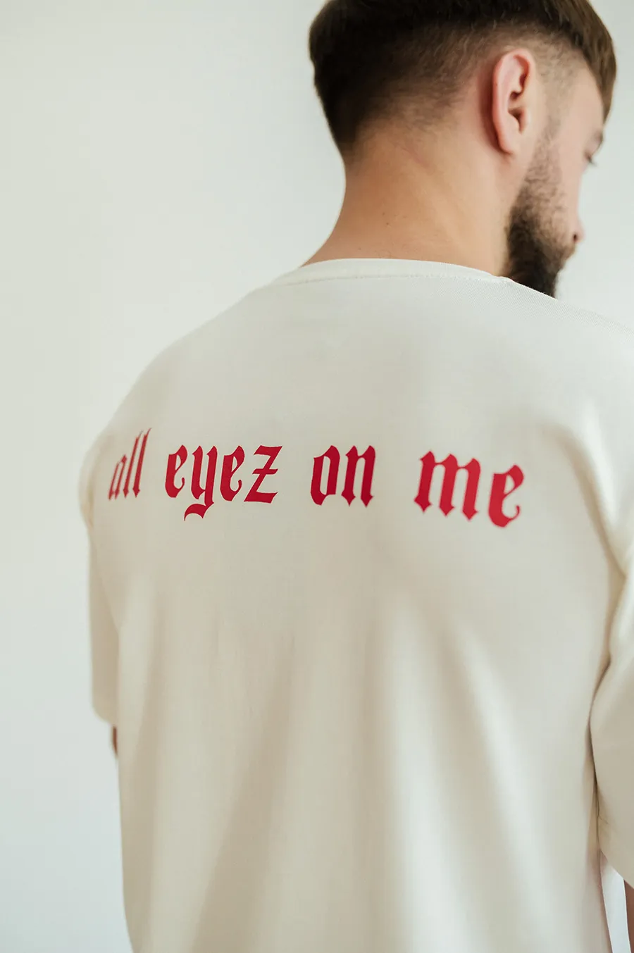 Футболка GARAGE all eyez on me принт спина, око перед Молочний