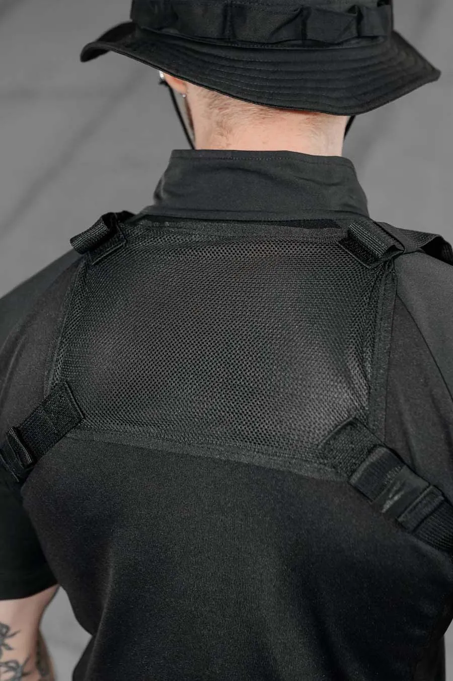 BEZET Chest bag Black