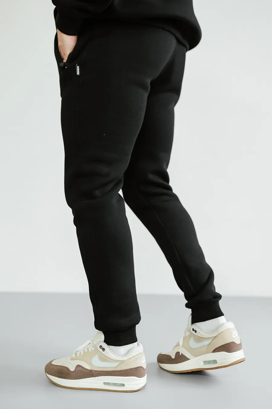 Sports pants GARAGE basic jogger Winter pocket lock with nachos Black