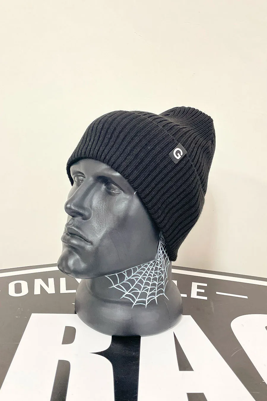 Cap GARAGE Single rubber band with a lapel + fleece Black