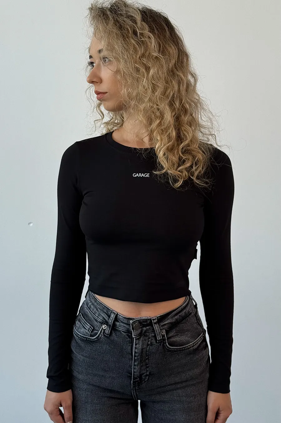 GARAGE top with cut edges and print Black