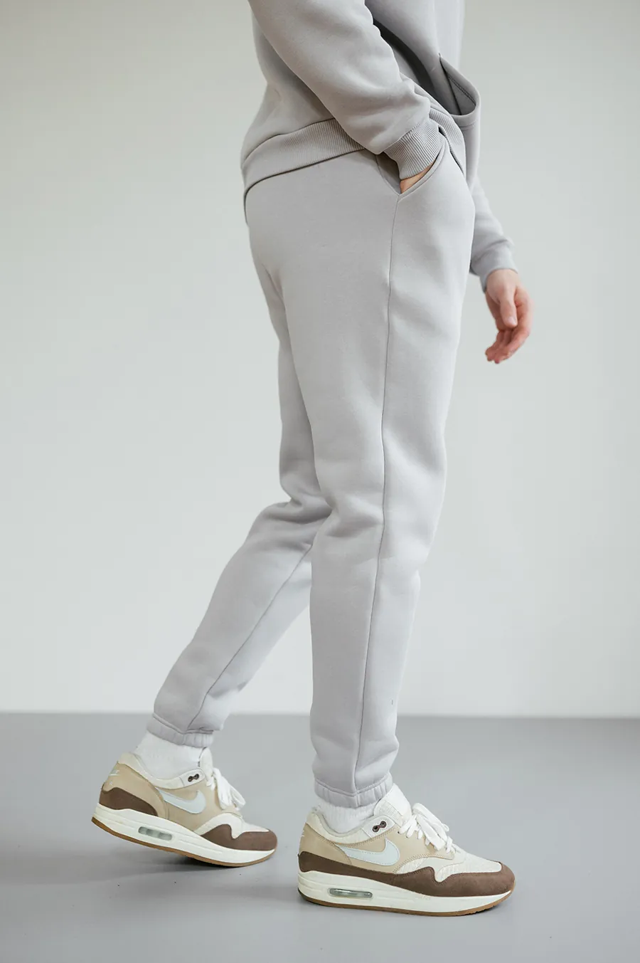 Sports pants GARAGE Oversize Essentials Style Basic with nachos St. Gray
