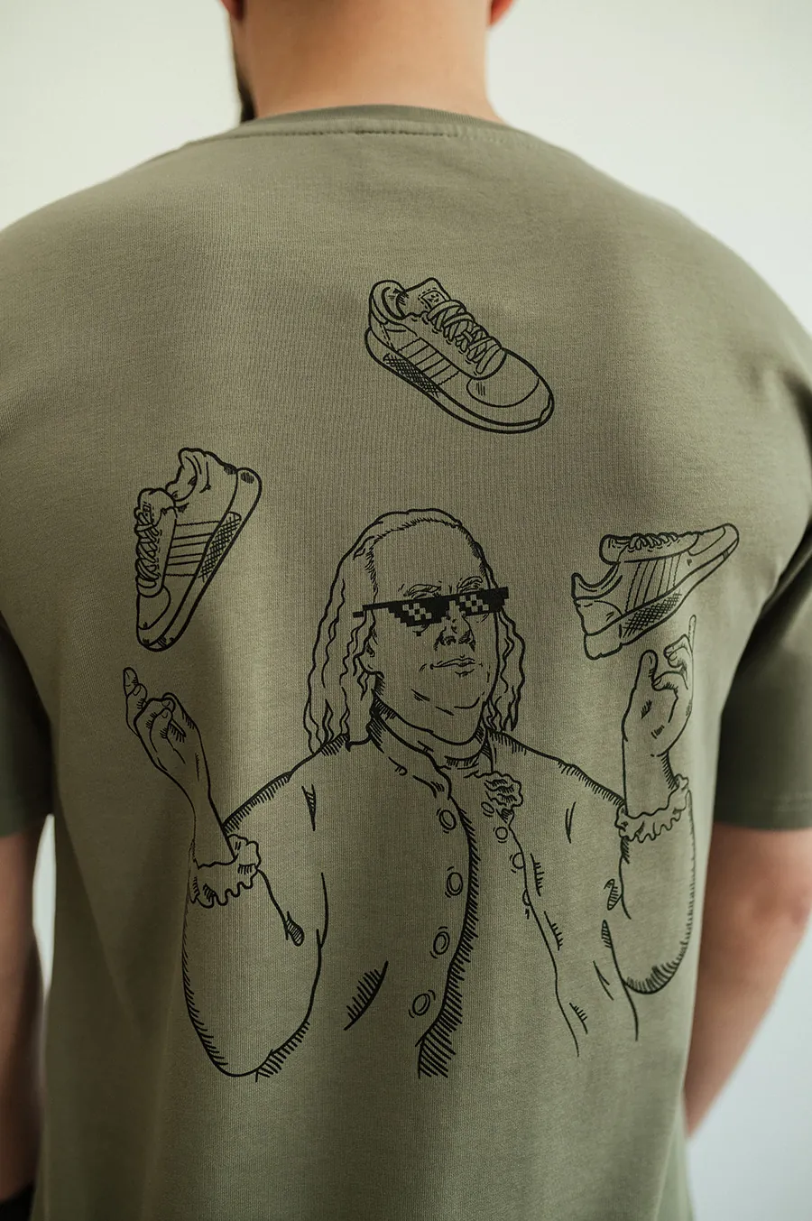 Футболка GARAGE Franklin shoes принт спина Св.Хакі