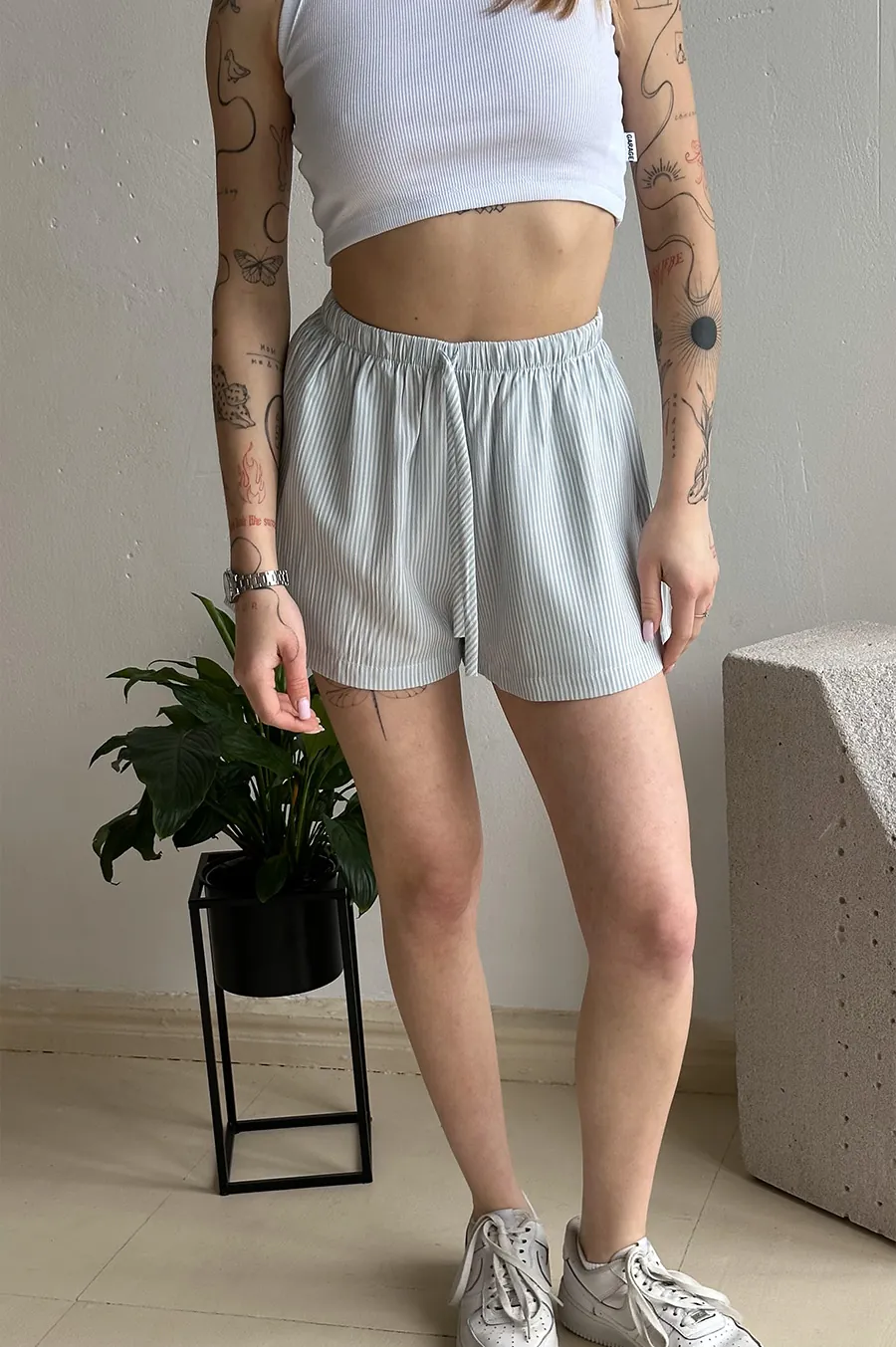 Shorts GARAGE Made of linen fabric Blue