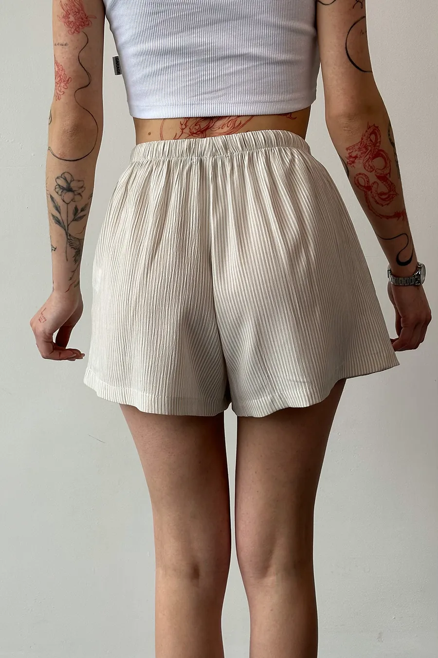 Shorts GARAGE Made of linen fabric Beige