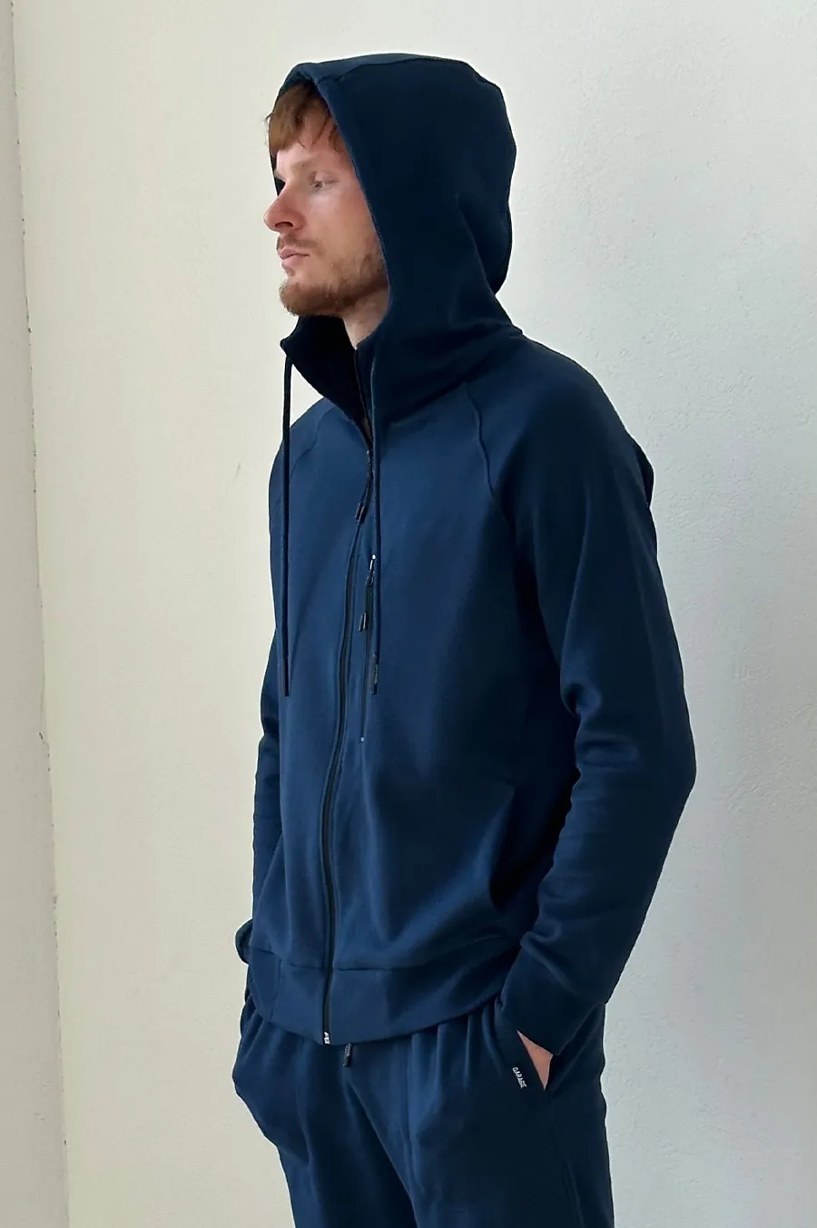 GARAGE zipp hoodie with a zippered pocket T. Siniiy