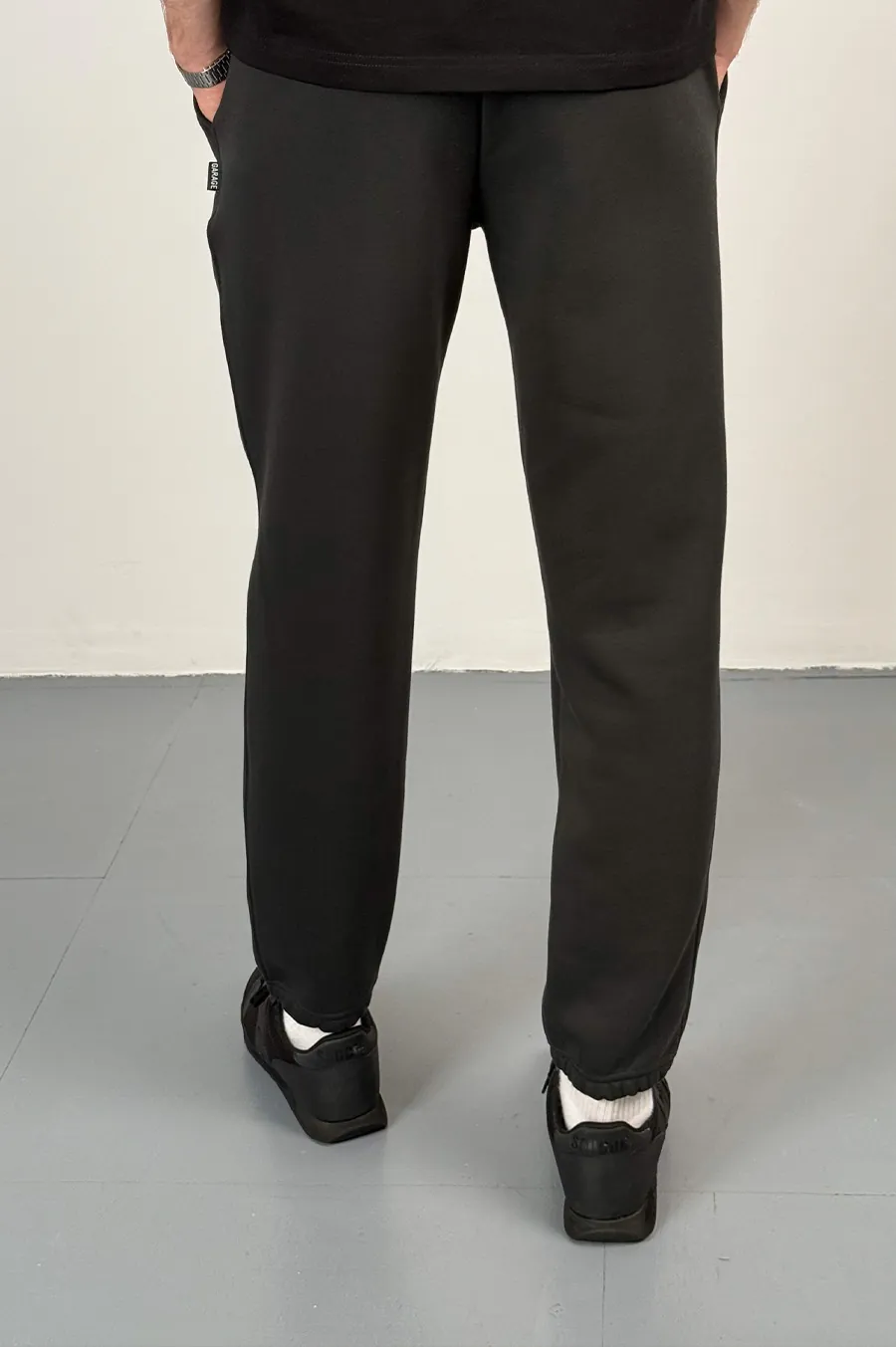 Sports pants GARAGE Oversize Essentials Style Basic with nachos Graphite